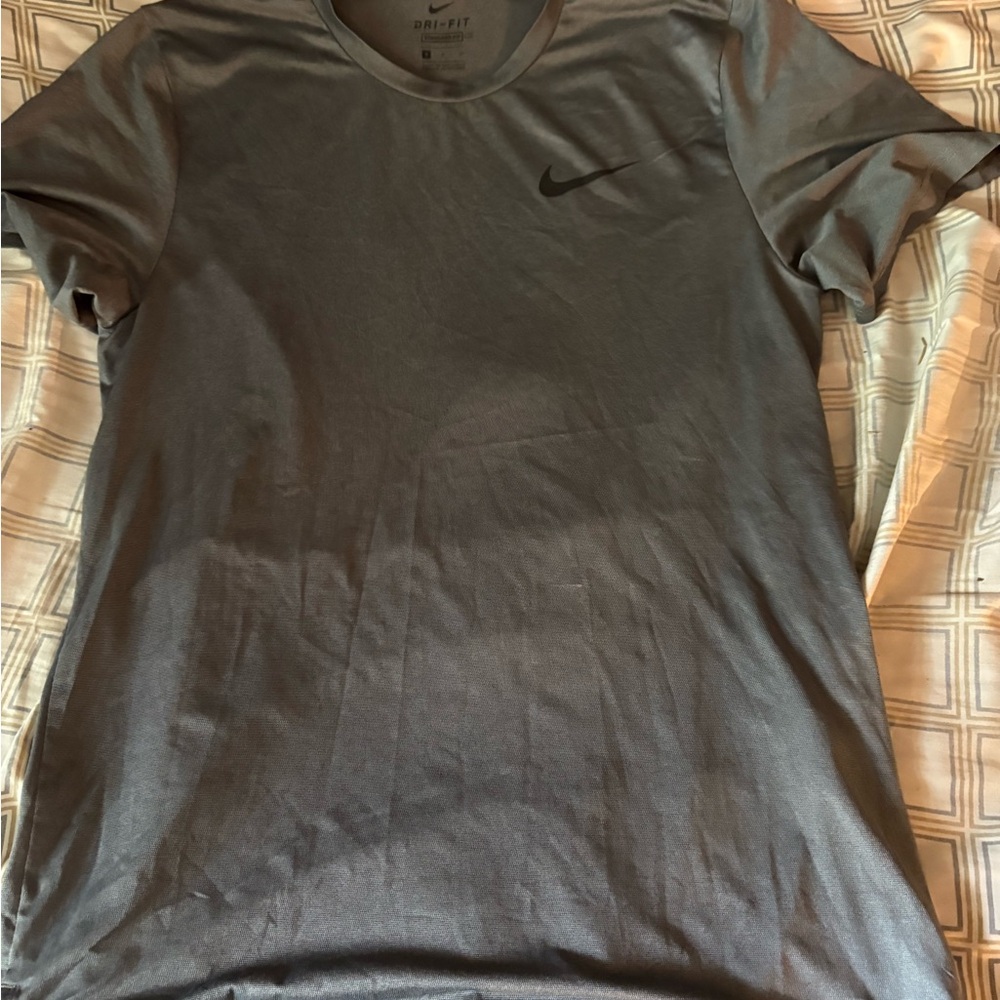 Nike Gray Short Sleeve Tee Casual Comfort
